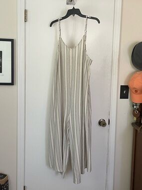 Amazon Striped Wide-Leg Sleeveless Jumpsuit - Light Beige & Navy